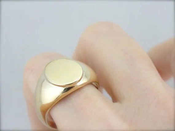 10 Karat Yellow Gold Plain, Signet Ring