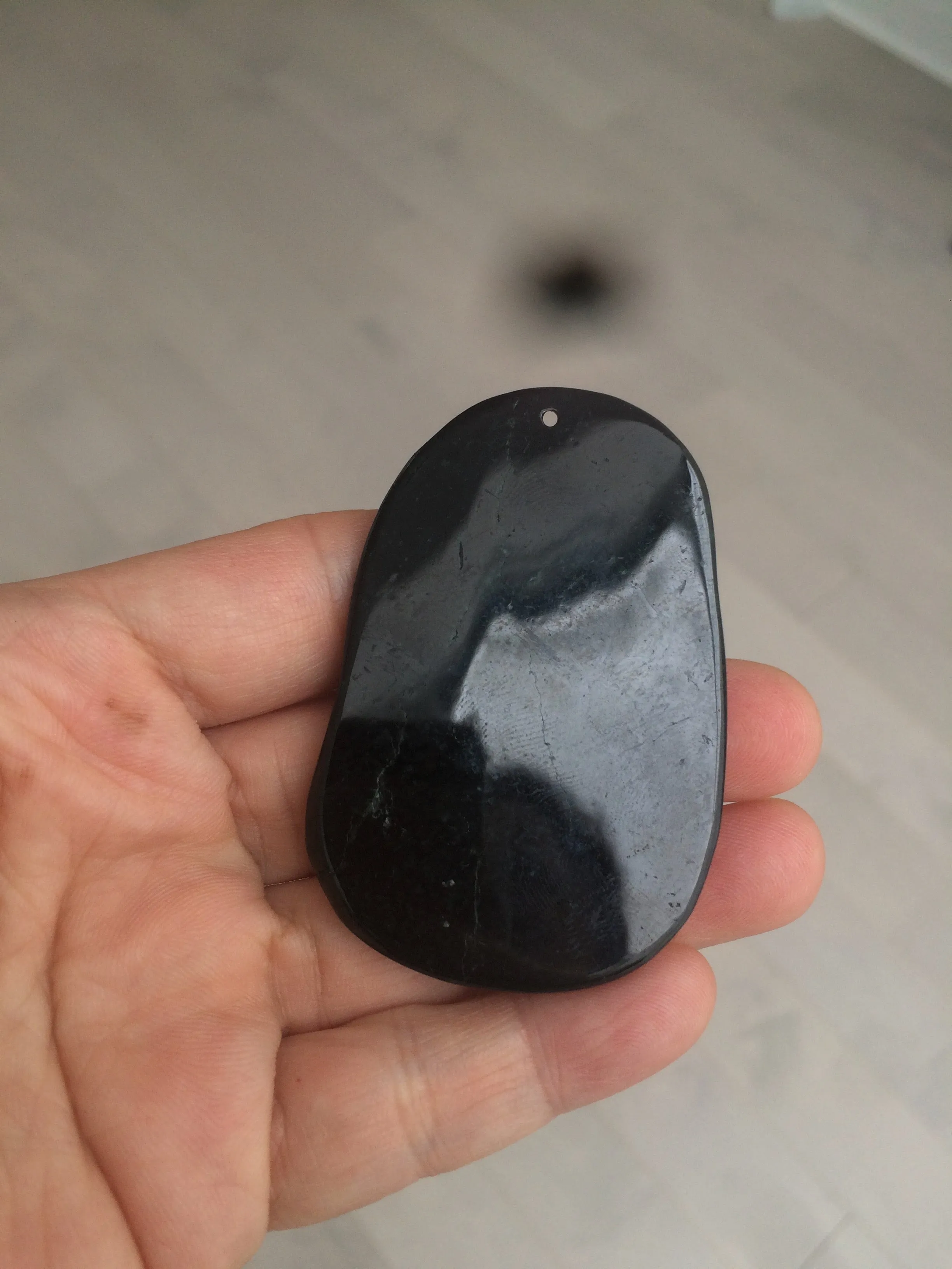 100% Natural type A black jadeite jade(墨翠， mocui) Guanyin pendant BG31-2