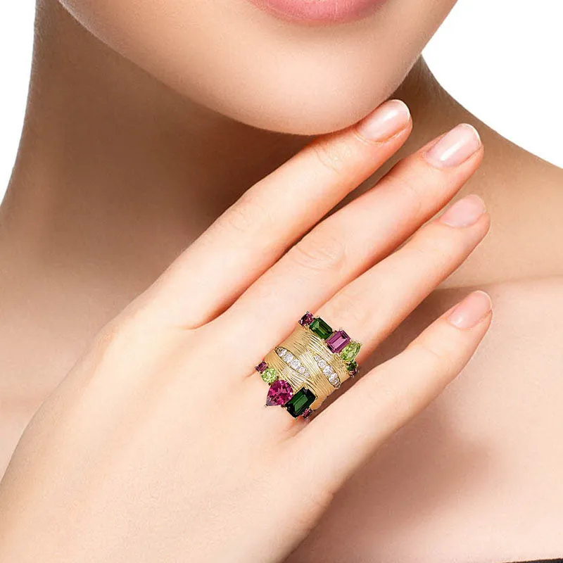 18k Amazonia (buriti) Yellow Gold Ring With 0.56 Cts Vs-Gh Diamonds  And Tourmaline And Peridot And Garnet