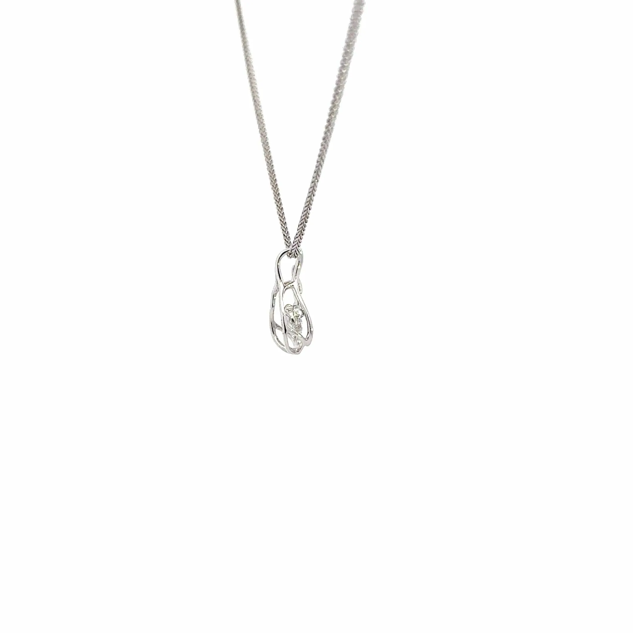 18K White Gold Diamond Pendant Necklace