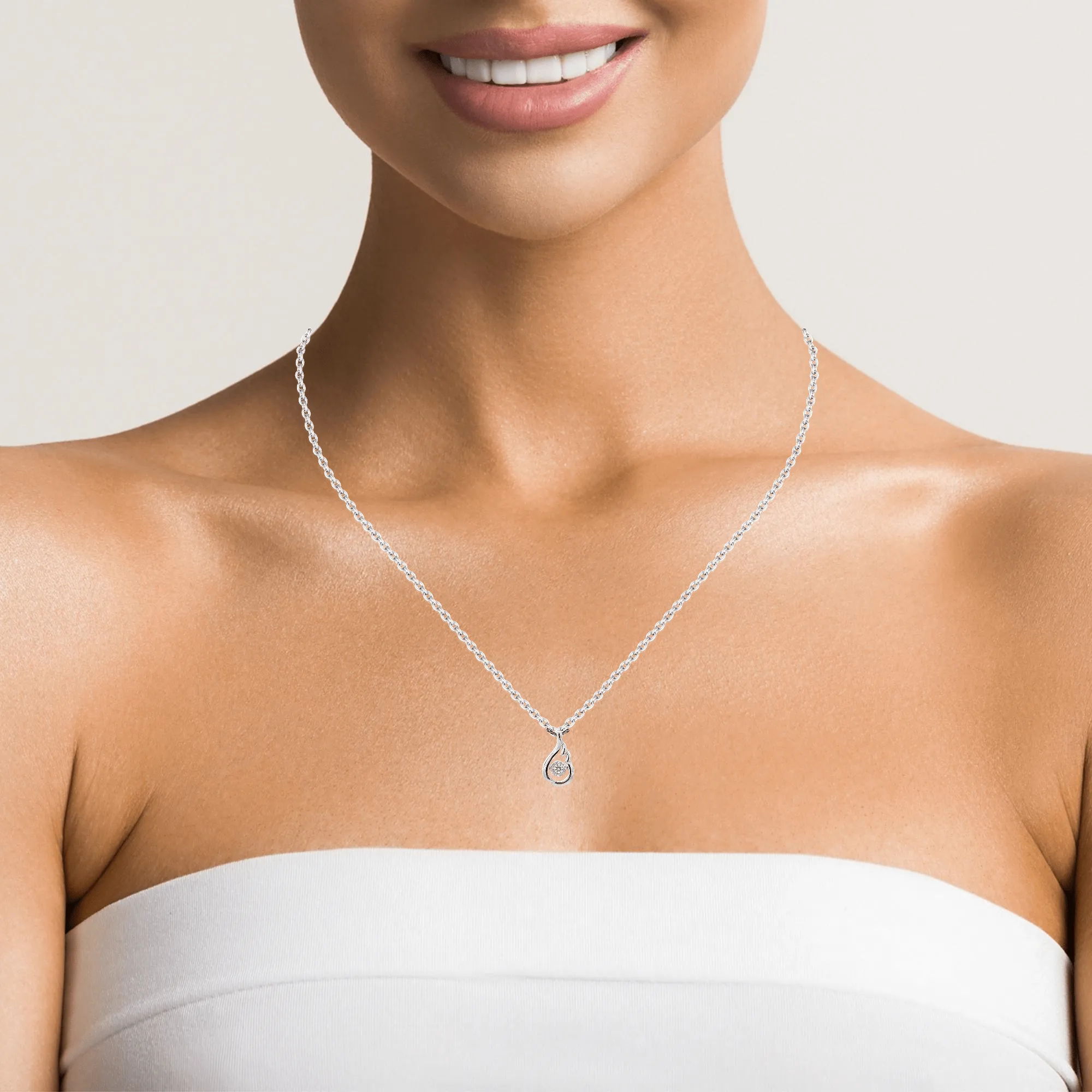 18K White Gold Diamond Pendant Necklace