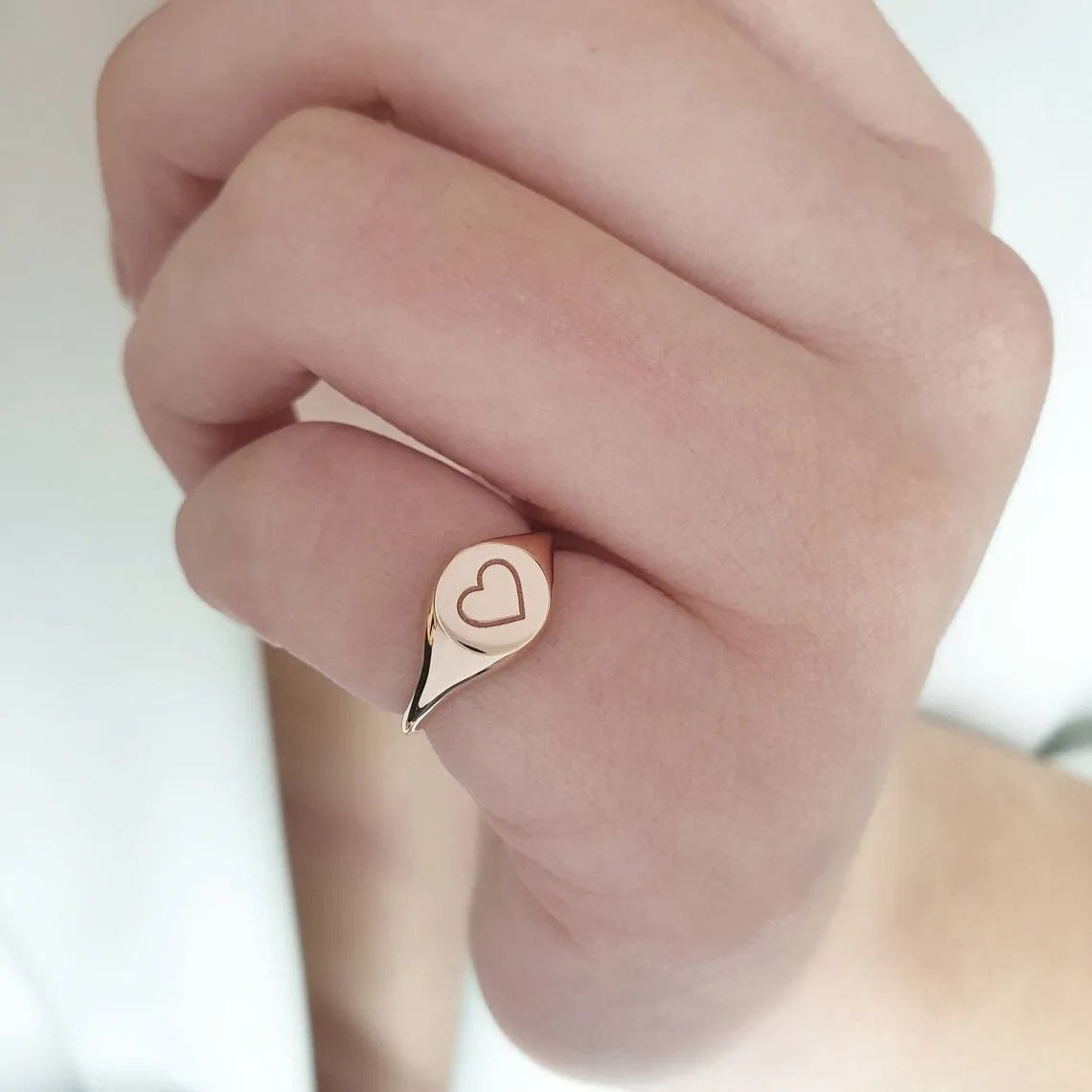 Dainty Heart Signet Ring