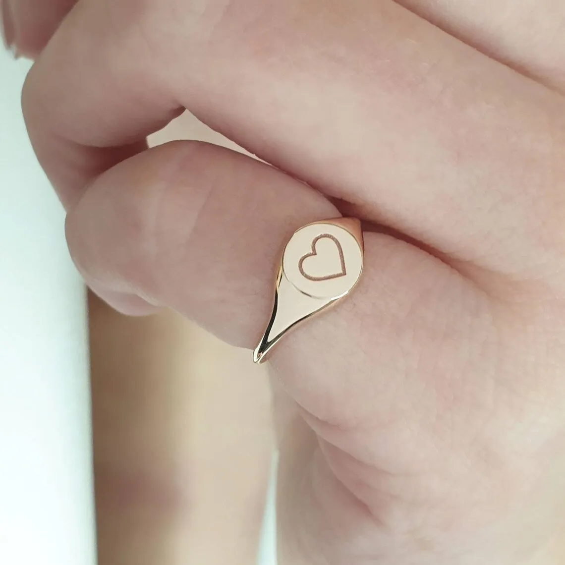 Dainty Heart Signet Ring