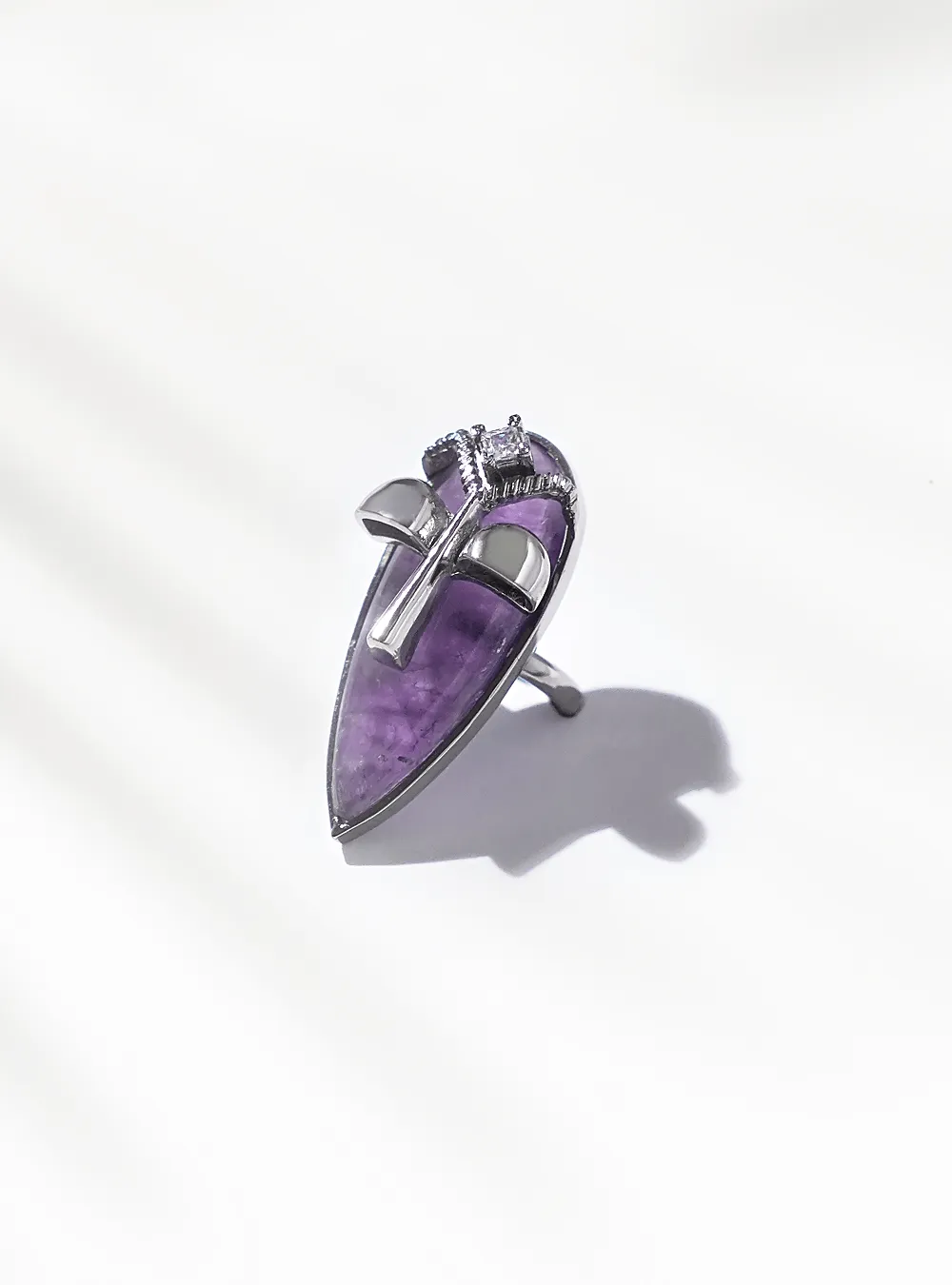 Gavi Amethyst Signet Ring In Silver Finish