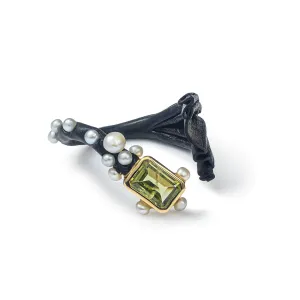 Gemme Peridot and White Pearl Ring