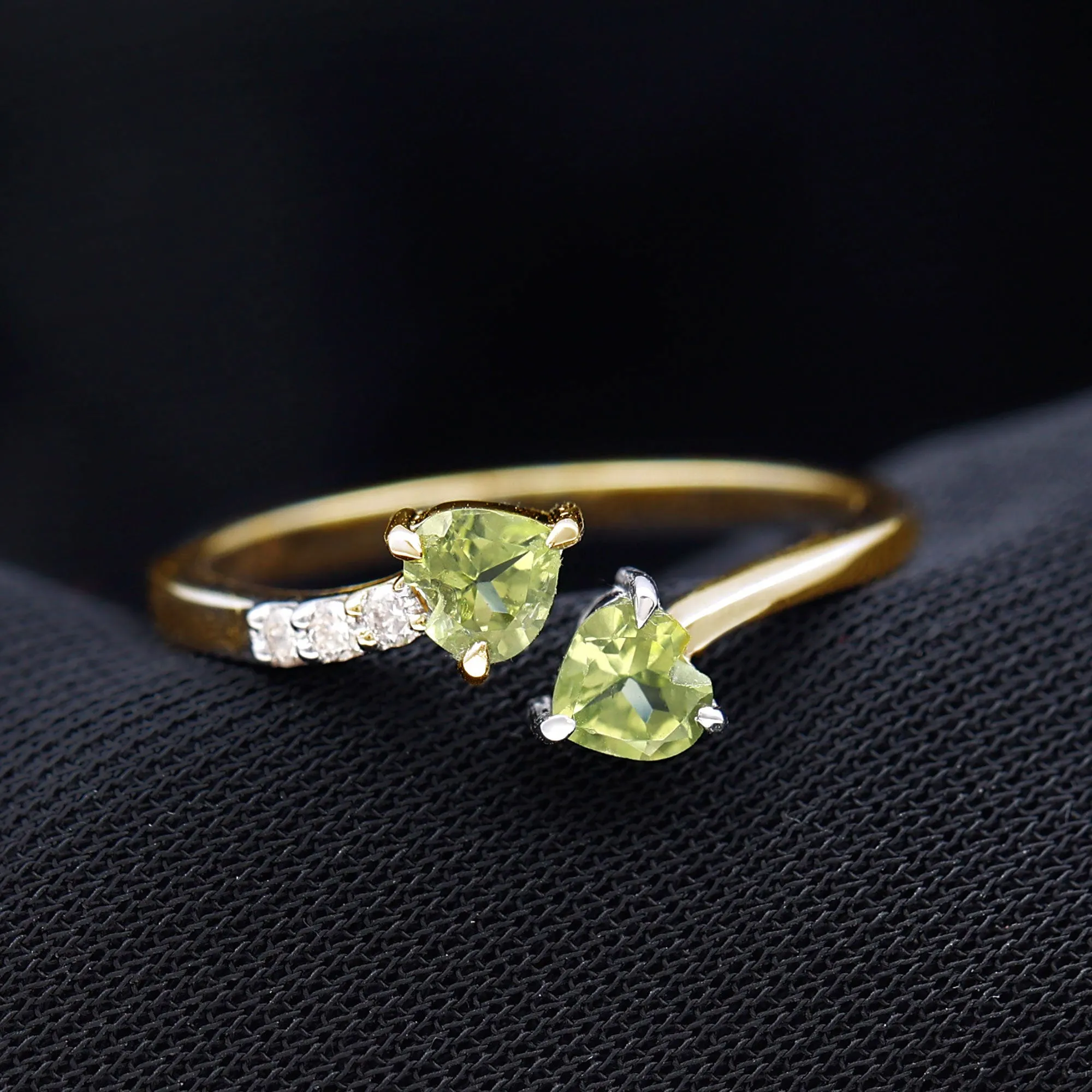 Heart Peridot Promise Ring with Diamond