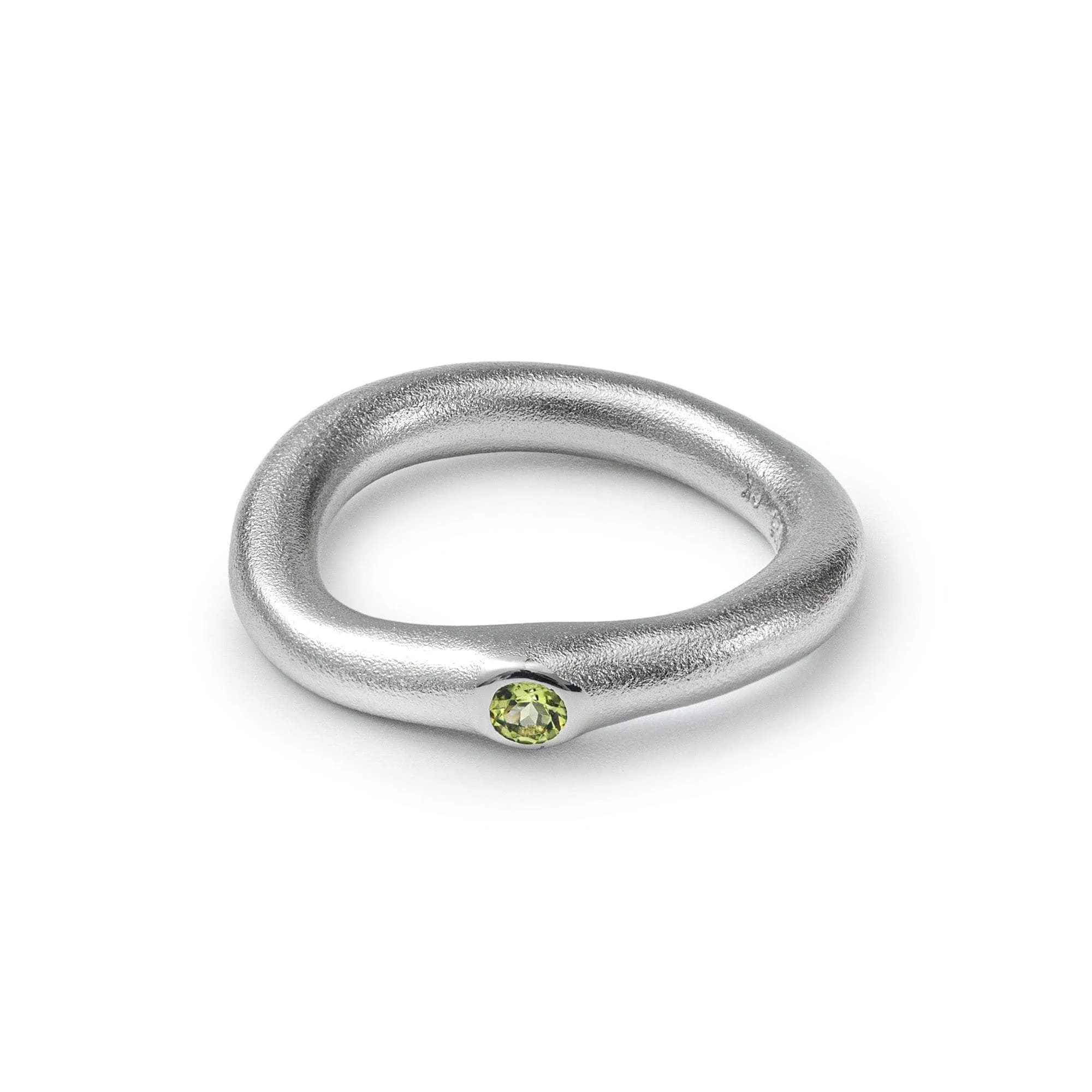 Lente Peridot Ring