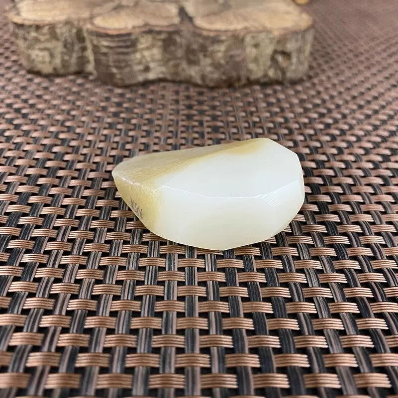 Natural Hetian Jade Rough Nephrite Raw (45g,5.0X3.6X3.0cm)