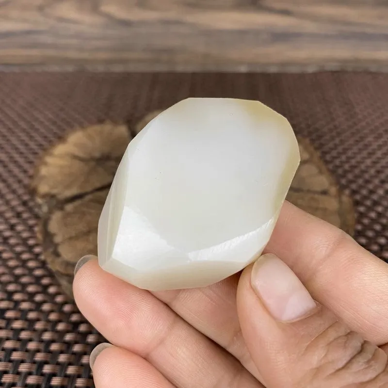 Natural Hetian Jade Rough Nephrite Raw (45g,5.0X3.6X3.0cm)