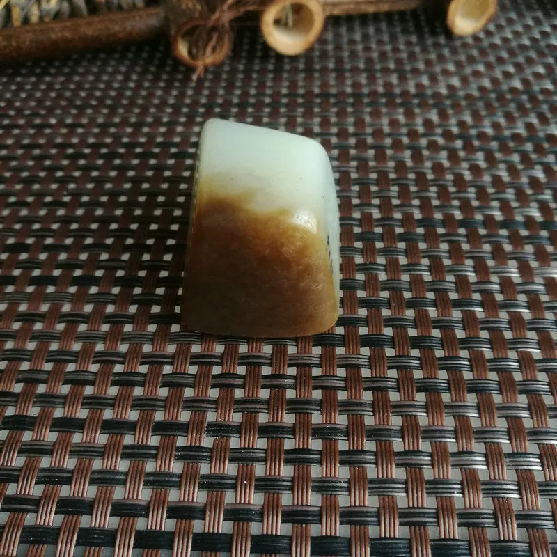 Natural Hetian Jade Rough Nephrite Raw (53g,3.7X2.7X2.4cm)