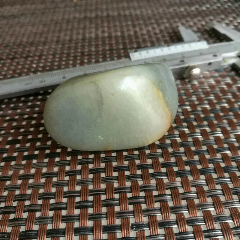 Natural Hetian Jade Rough Nephrite Raw (77g,4.5X4X3cm)