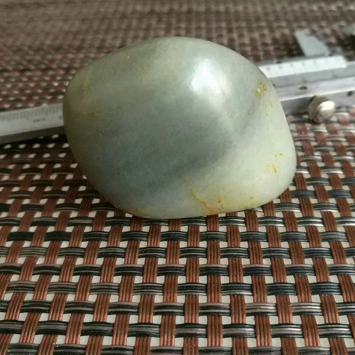 Natural Hetian Jade Rough Nephrite Raw (77g,4.5X4X3cm)