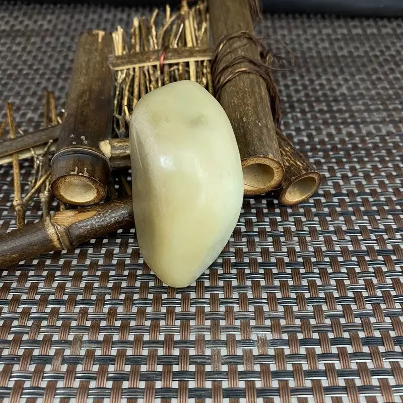 Natural Hetian Jade Rough Nephrite Raw (91g,5.7X3.4X2.7cm)