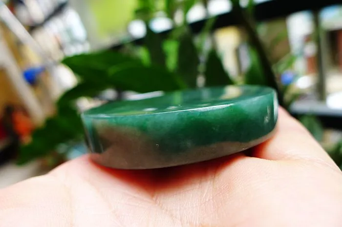 Natural Jade Rough Jadeite Raw (102g,5.6X1.4cm)