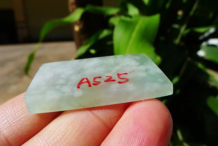 Natural Jade Rough Jadeite Raw (10g,3.9X2.1X0.45cm)