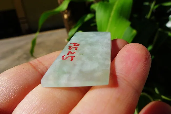 Natural Jade Rough Jadeite Raw (10g,3.9X2.1X0.45cm)