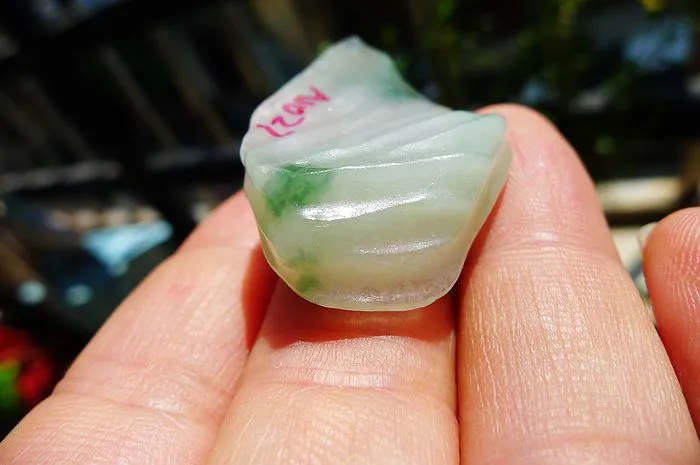 Natural Jade Rough Jadeite Raw (11g,3.6X2.4X0.95cm)