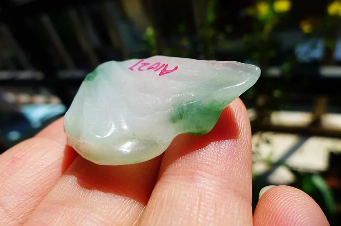 Natural Jade Rough Jadeite Raw (11g,3.6X2.4X0.95cm)