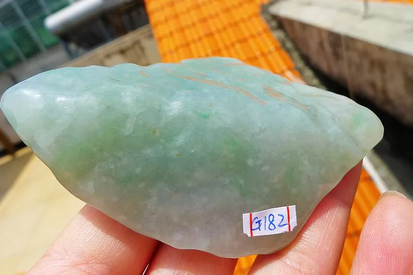 Natural Jade Rough Jadeite Raw (142g,8.7X5.9X2.4cm)