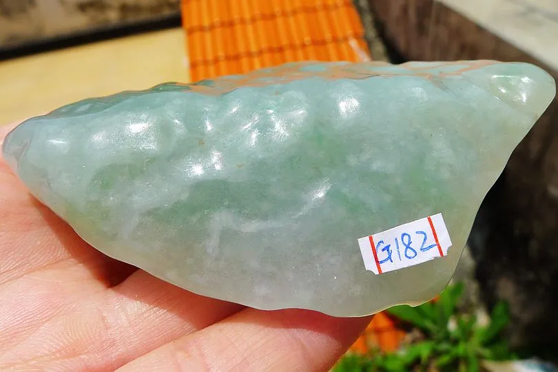 Natural Jade Rough Jadeite Raw (142g,8.7X5.9X2.4cm)