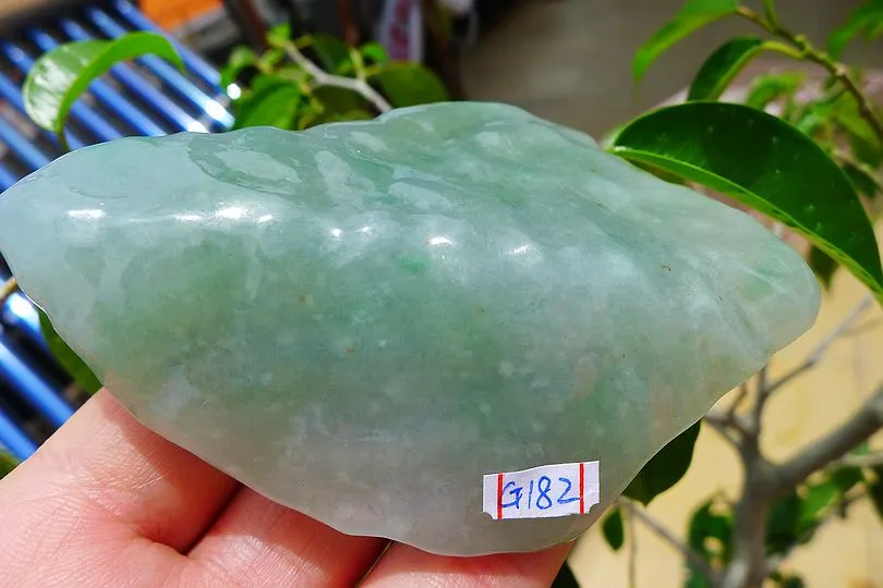 Natural Jade Rough Jadeite Raw (142g,8.7X5.9X2.4cm)