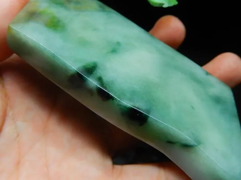 Natural Jade Rough Jadeite Raw (157g, 93X41X12.7mm)