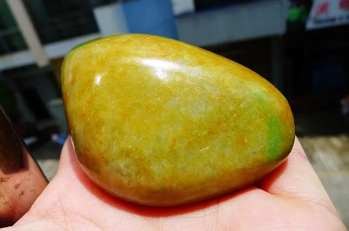 Natural Jade Rough Jadeite Raw (303g,9.1X6.3X3.05cm)