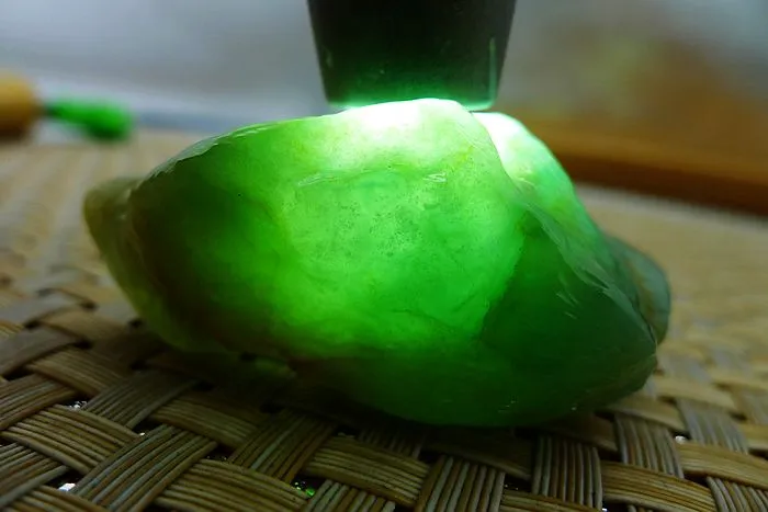 Natural Jade Rough Jadeite Raw (56g,5.7X2.4X2.3cm)