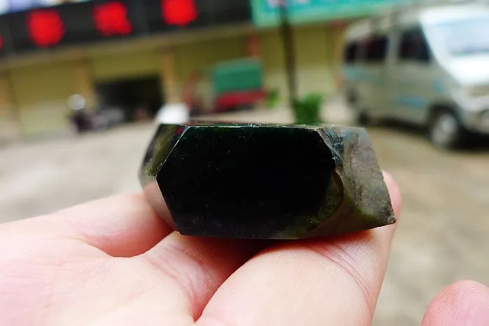 Natural Jade Rough Jadeite Raw (65g,4.8X3.4X1.5cm)