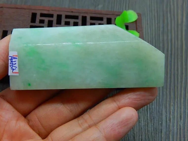 Natural Jade Rough Jadeite Raw (82g, 80X32X11mm)