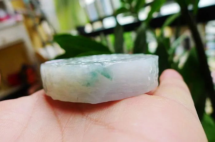 Natural Jade Rough Jadeite Raw (88g,5.3X1.3cm)