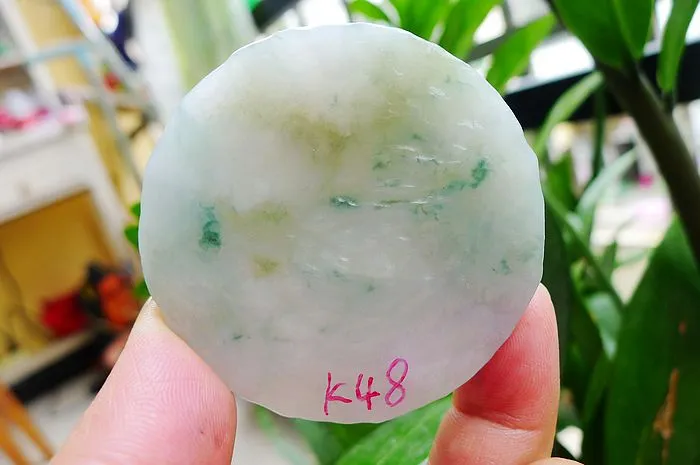 Natural Jade Rough Jadeite Raw (88g,5.3X1.3cm)