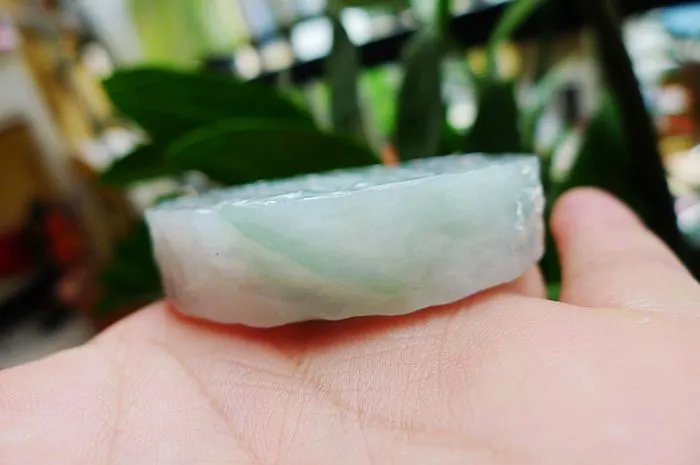 Natural Jade Rough Jadeite Raw (88g,5.3X1.3cm)