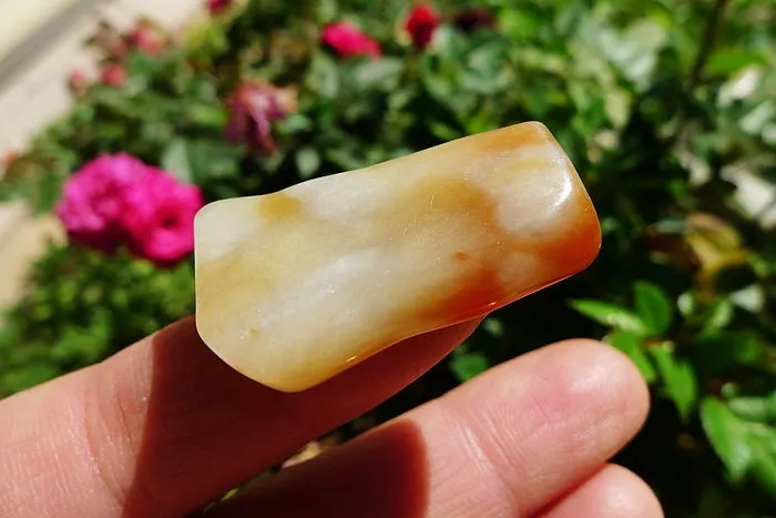 Natural Jade Rough Jadeite Raw (9.4g,3.2X1.9X0.6cm)