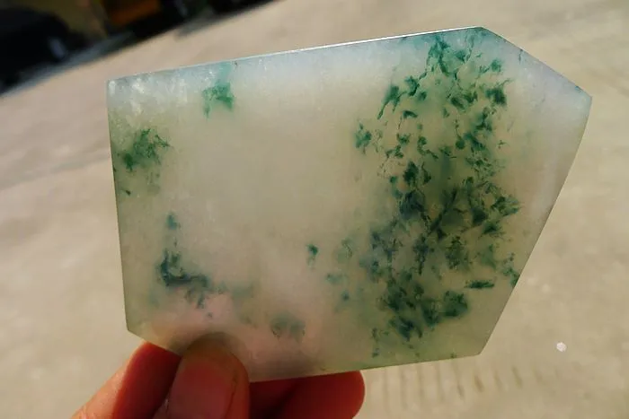 Natural Jade Rough Jadeite Raw (97g,8.6X6.2X0.6cm)