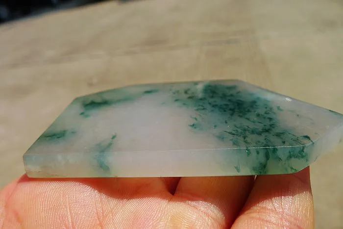 Natural Jade Rough Jadeite Raw (97g,8.6X6.2X0.6cm)