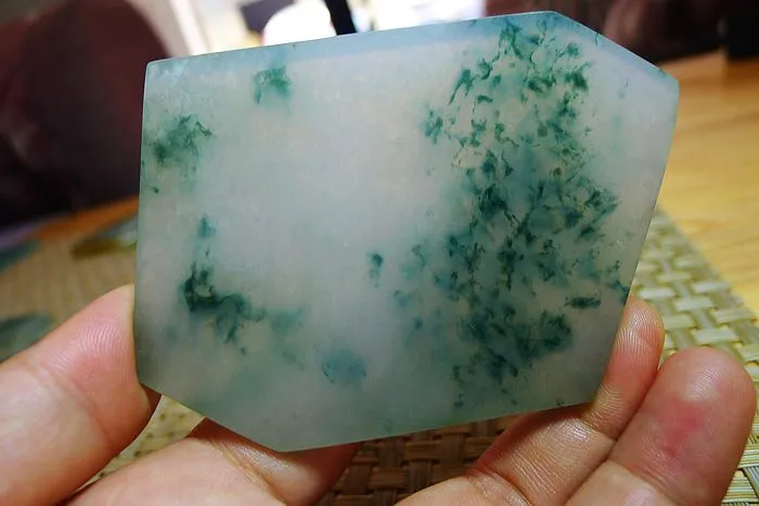 Natural Jade Rough Jadeite Raw (97g,8.6X6.2X0.6cm)