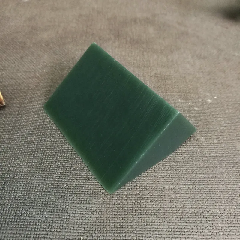 Natural Kunlun Jade Rough Nephrite Raw (124g,5.7X5.3X2.7cm)