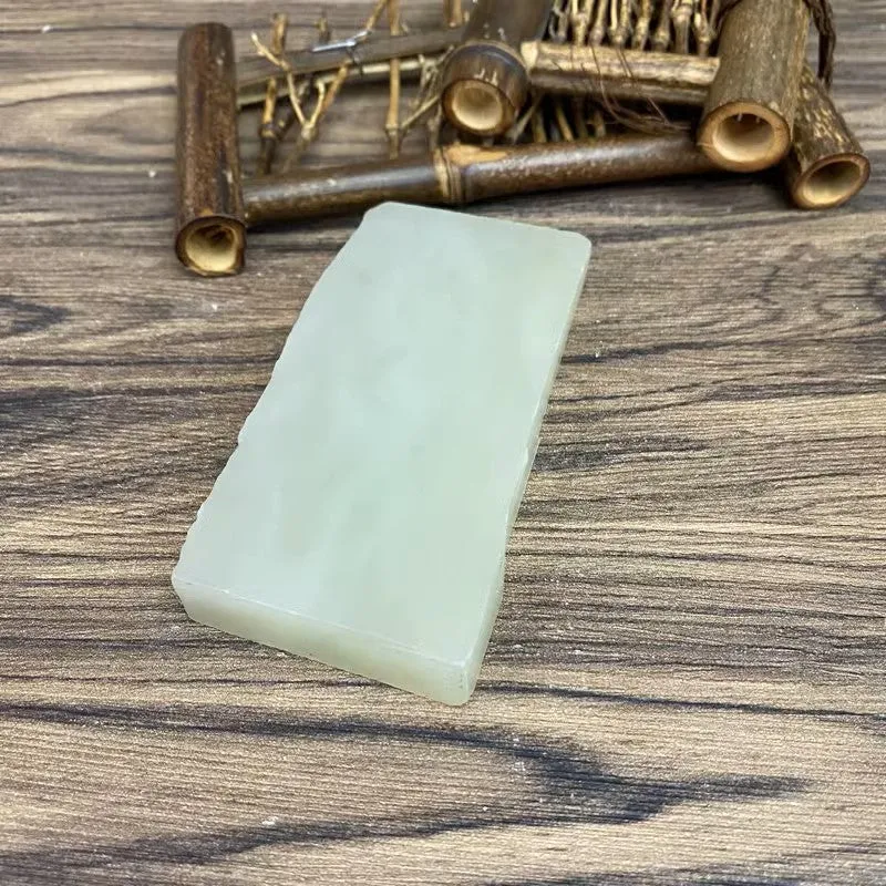 Natural Kunlun Jade Rough Nephrite Raw (141g,8.8X4.4X1.1cm)