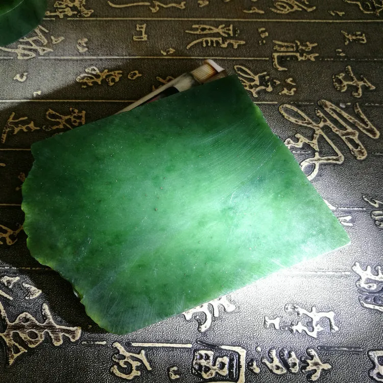 Natural Kunlun Jade Rough Nephrite Raw (155g, 9X8X0.8cm)