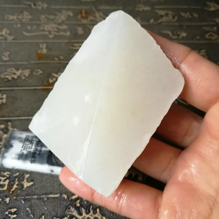 Natural Kunlun Jade Rough Nephrite Raw (164g, 5.7X4X3cm)