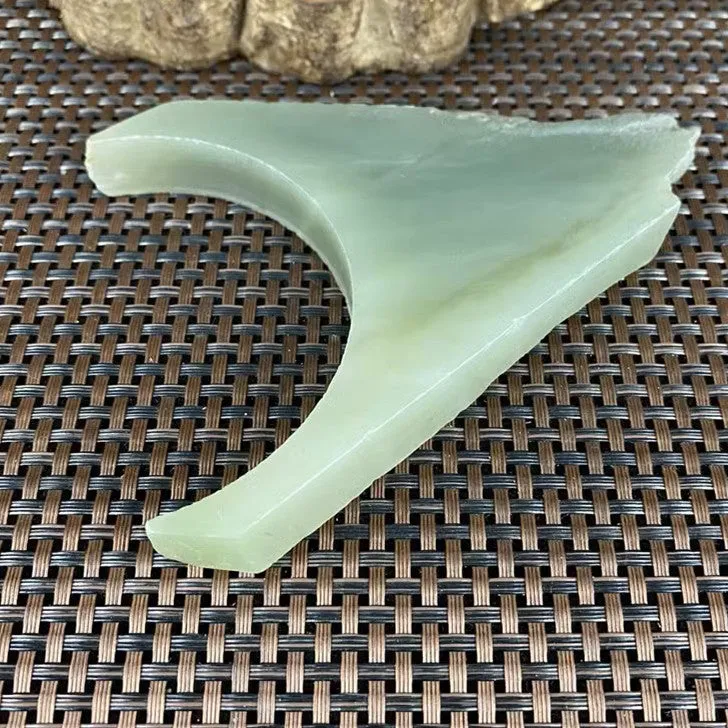 Natural Kunlun Jade Rough Nephrite Raw (174g,12.8X7.4X1.5cm)