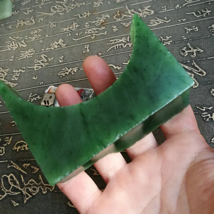 Natural Kunlun Jade Rough Nephrite Raw (230g, 8.7X2.8X2.5cm)