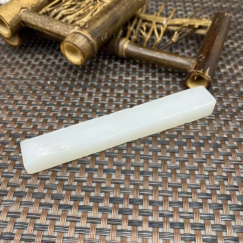 Natural Kunlun Jade Rough Nephrite Raw (36g,9.3X1.3X0.9cm)