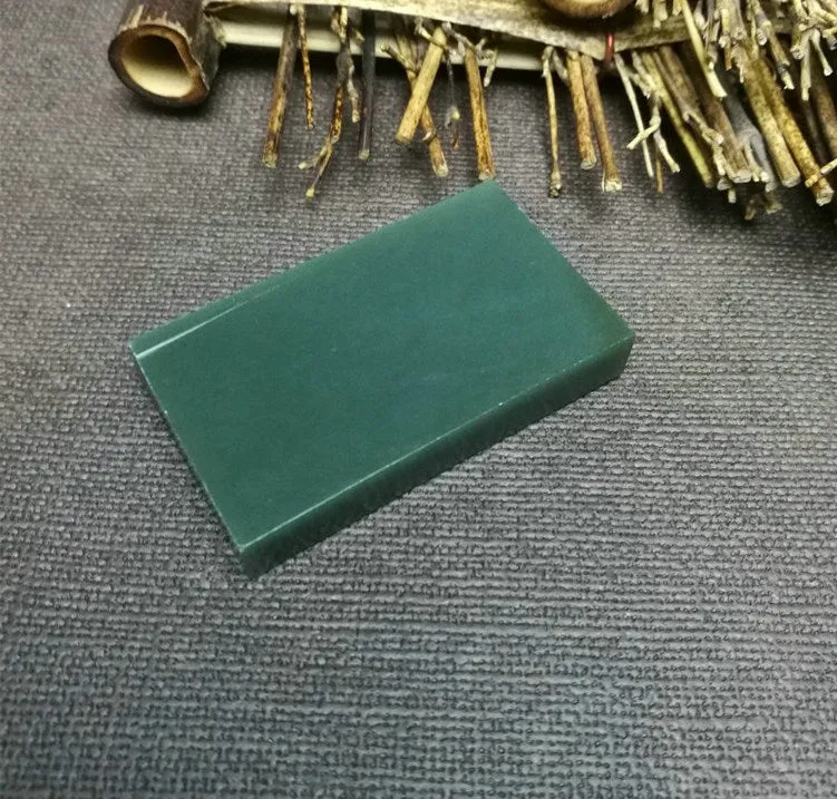 Natural Kunlun Jade Rough Nephrite Raw (41g,5.2X3X0.9cm)