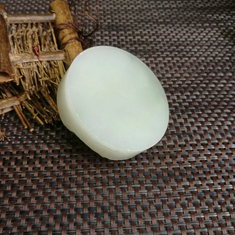 Natural Kunlun Jade Rough Nephrite Raw (7.1X2cm)