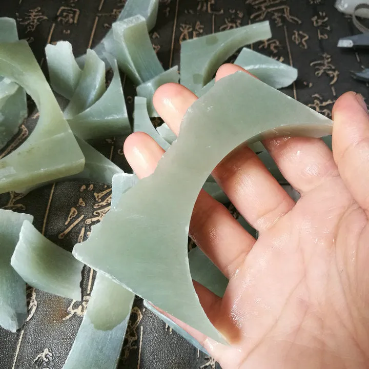 Natural Kunlun Jade Rough Nephrite Remains Around 1000g