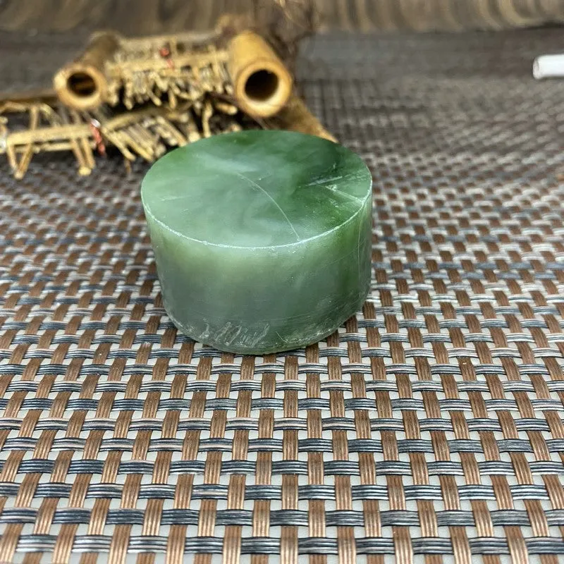 Natural Siberian Jade Rough Nephrite Raw (124g, 4.4X2.8cm)