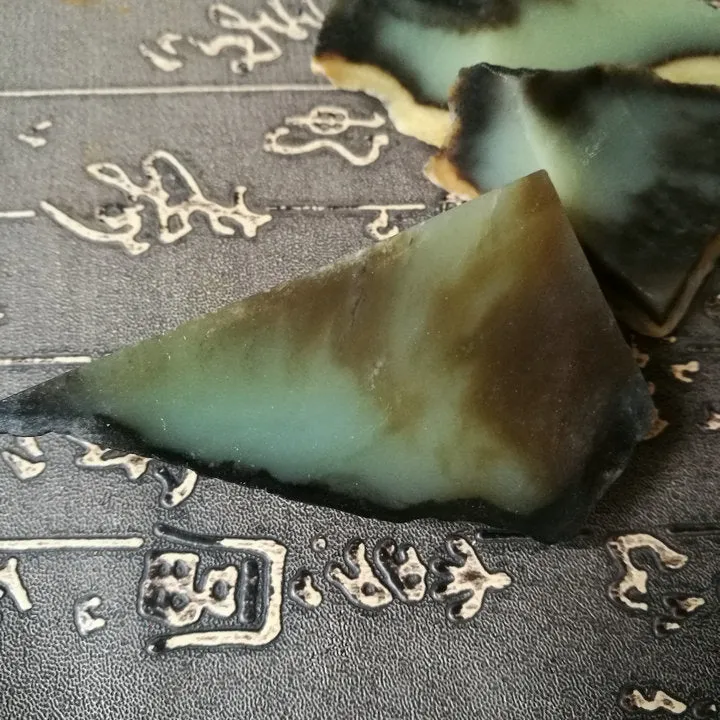 Natural Siberian Jade Rough Nephrite Raw 192g