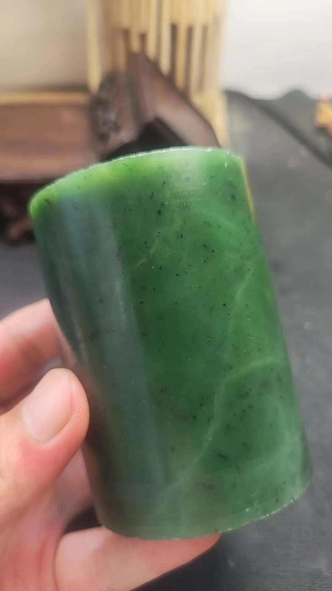 Natural Siberian Jade Rough Nephrite Raw (791g, 6.2X6.2X8.6cm)